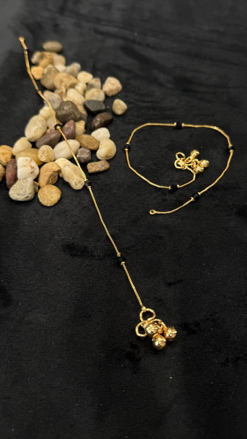 Gold Polish Daily Wear Black Bead Anklets – 10.5 Inches