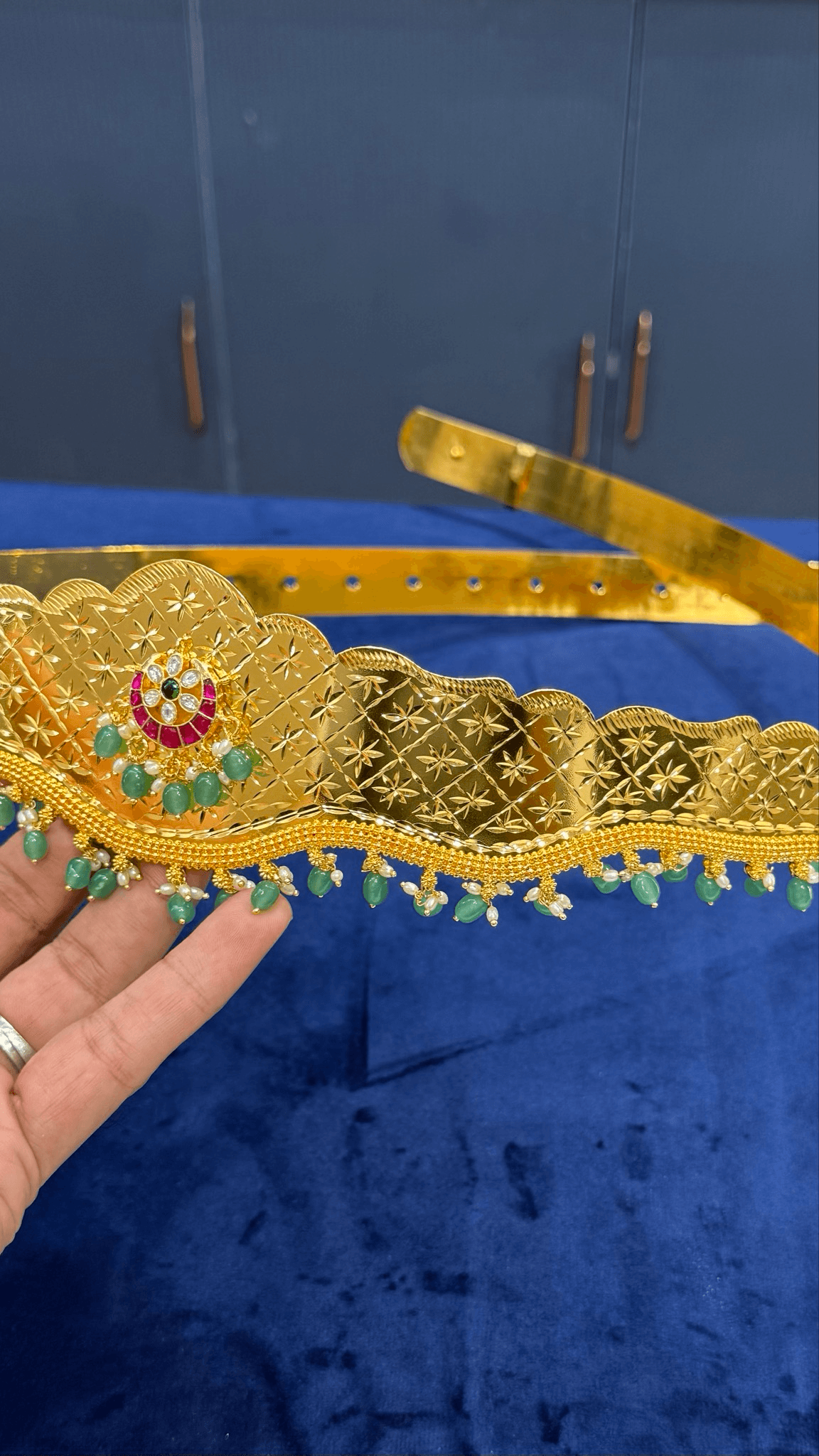 Cute Chand Jadau Locket Vaddanam