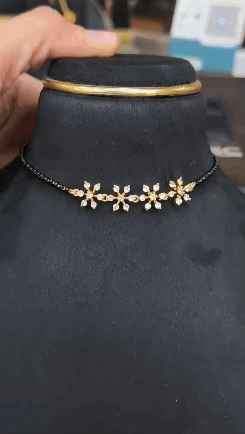 Blackbeads - Choker Length