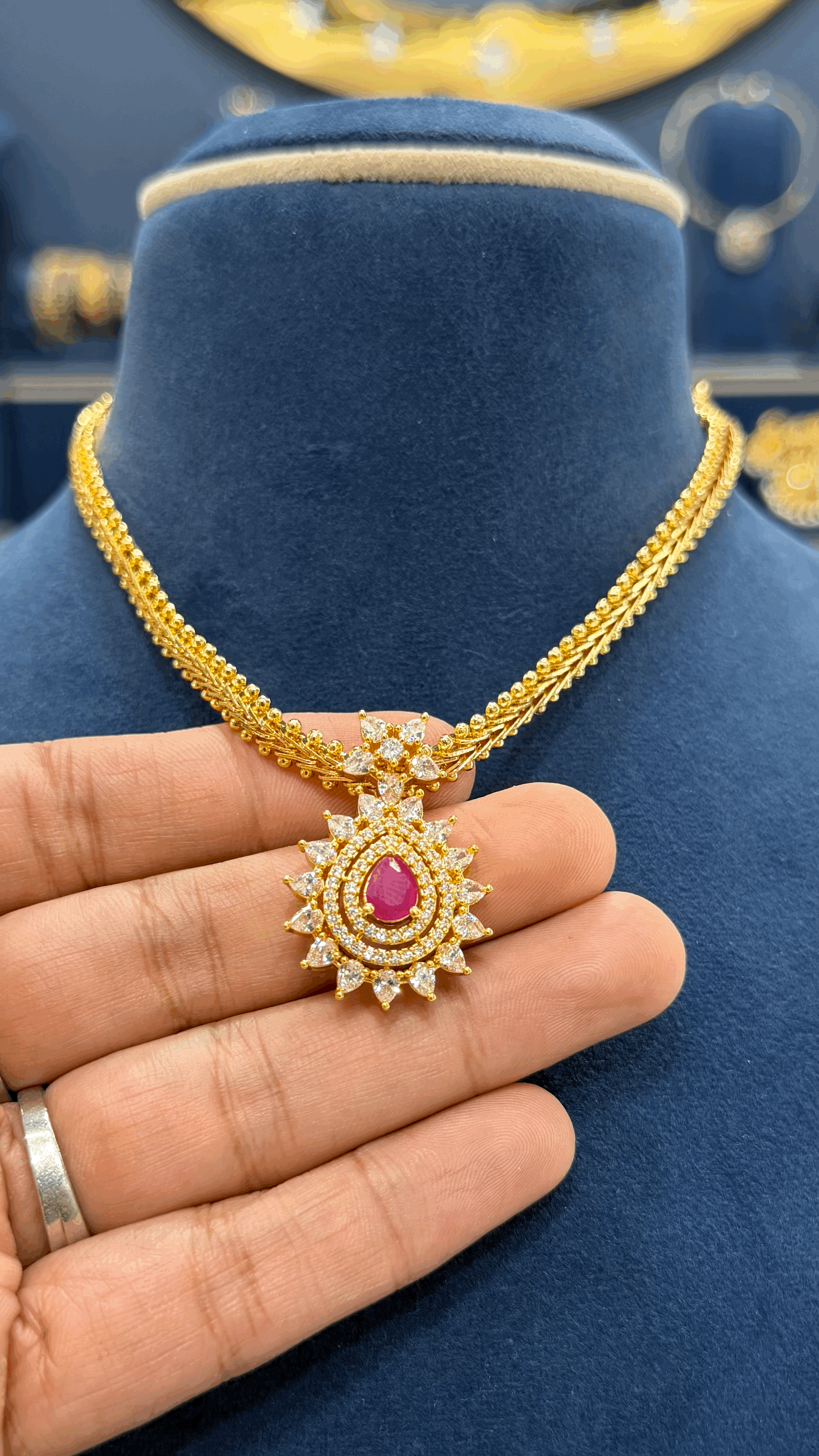 Jigini Chain with Simple Locket