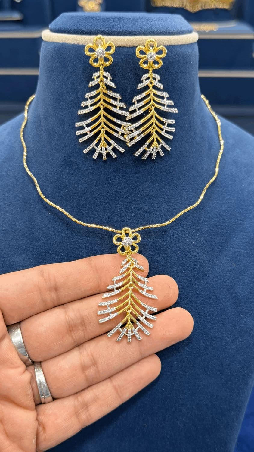 Simple Daily Wear Chain with Earings